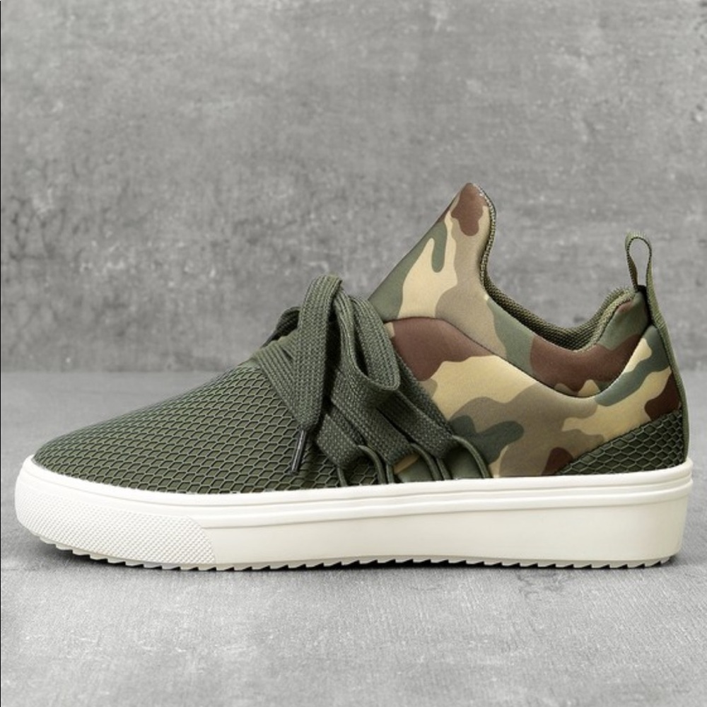 Steve Madden Lancer Camo Sneakers